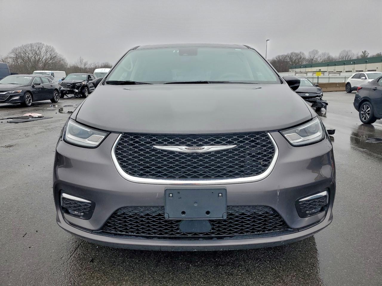 2023 CHRYSLER PACIFICA TOURING L photo 5
