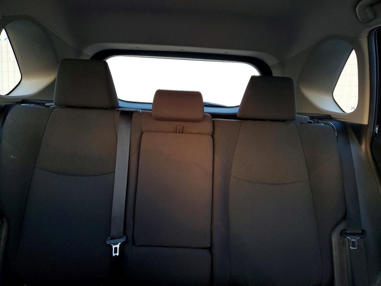 2021 TOYOTA RAV4 LE photo 10