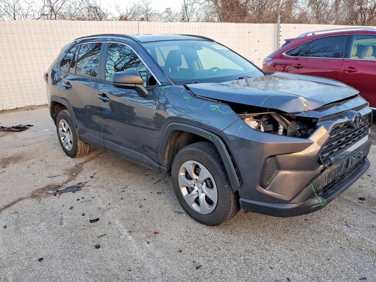2021 TOYOTA RAV4 LE photo 4