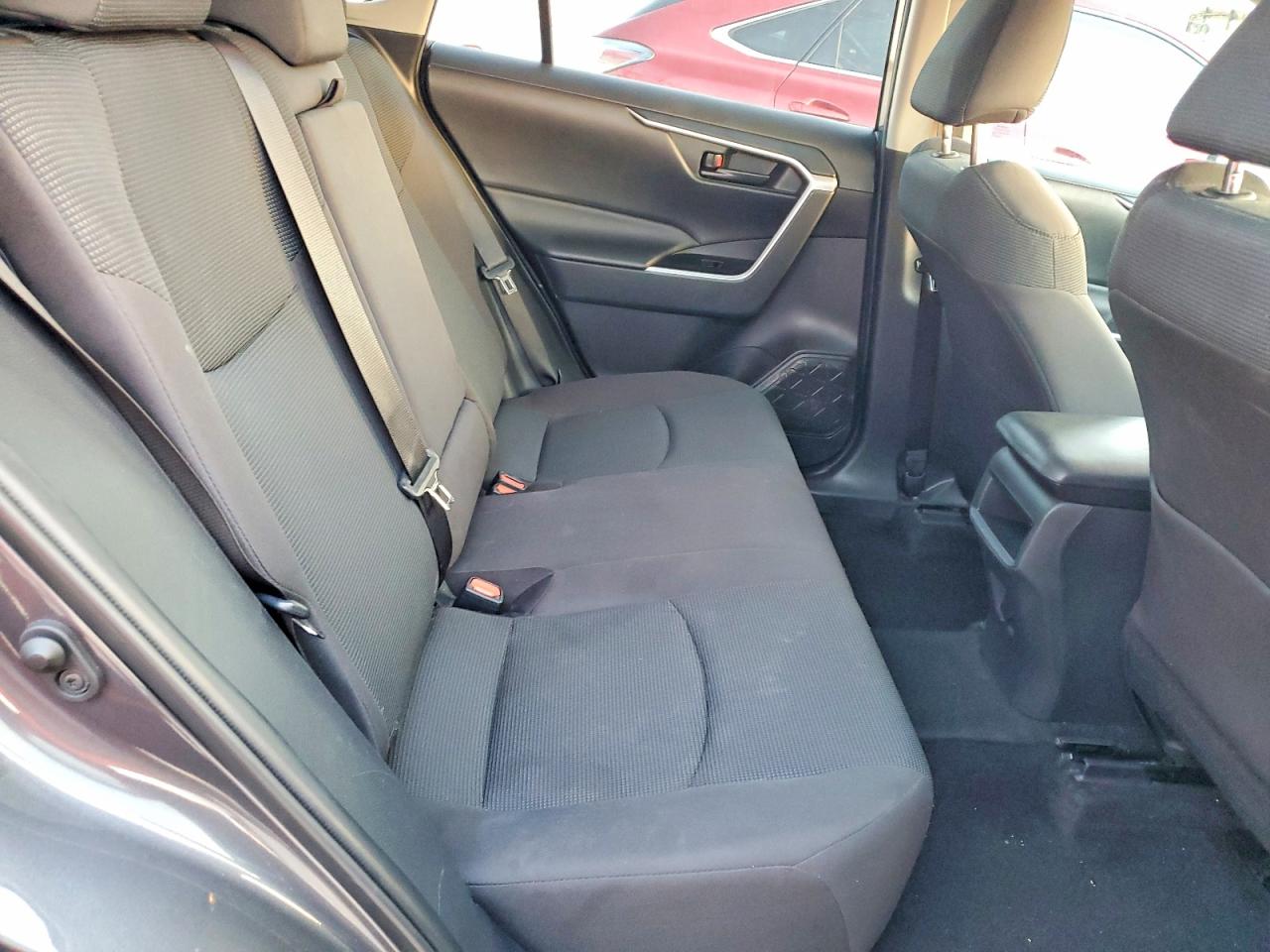 2021 TOYOTA RAV4 LE photo 11