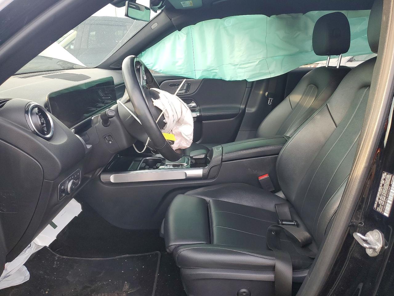 2020 MERCEDES-BENZ GLB 250 4MATIC photo 13
