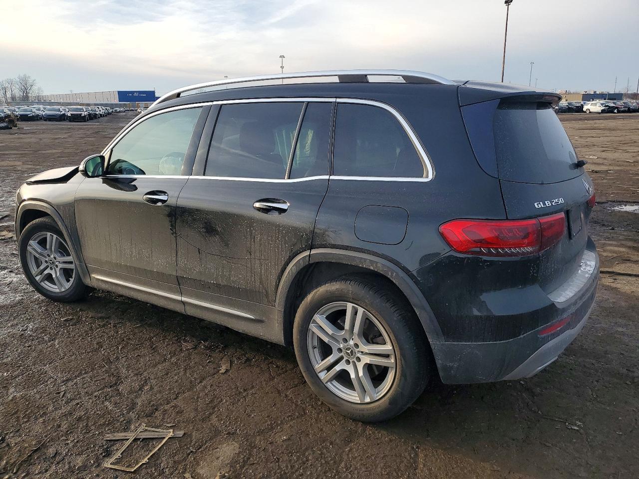 2020 MERCEDES-BENZ GLB 250 4MATIC photo 3