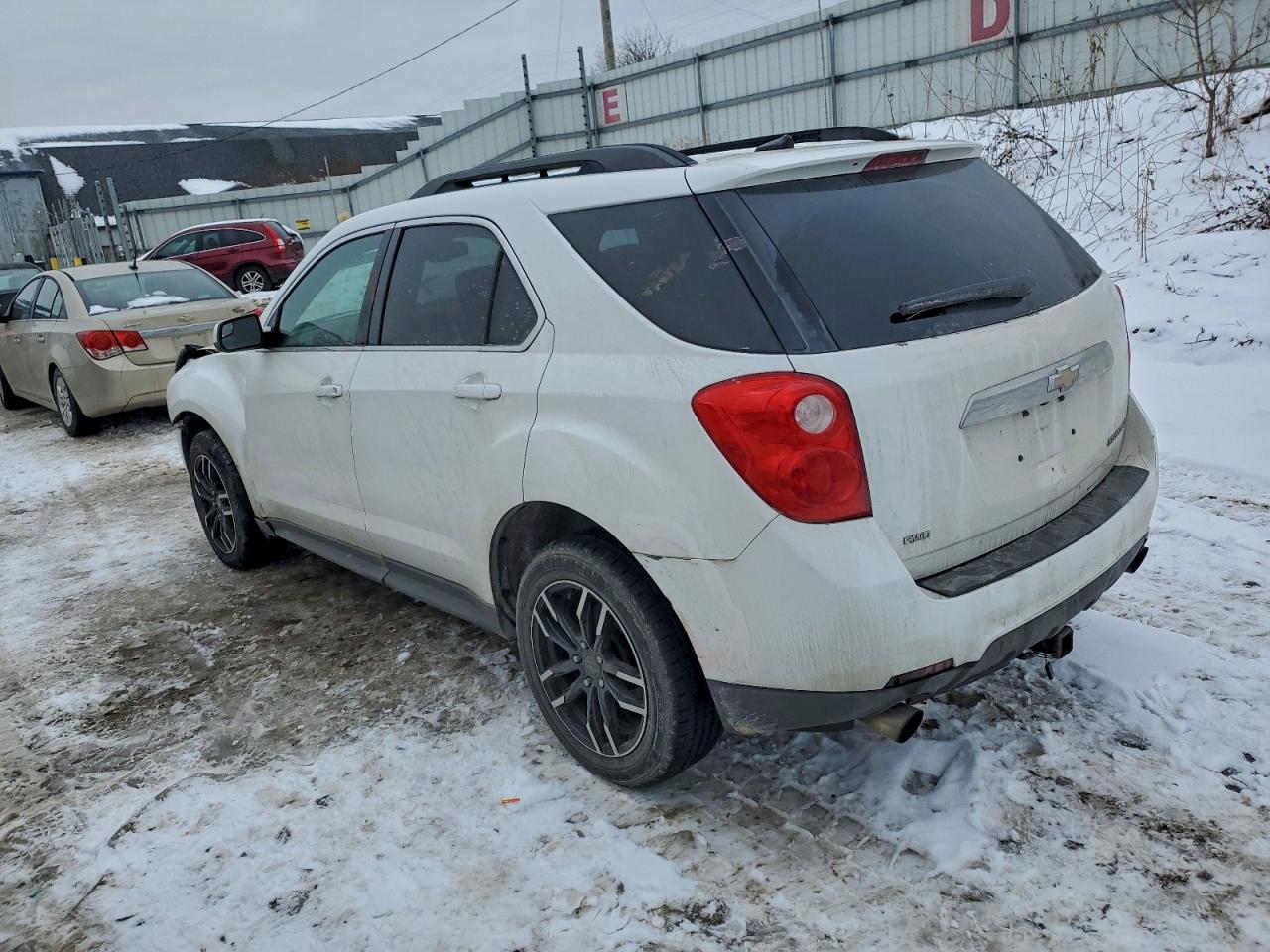 2014 CHEVROLET EQUINOX LT photo 2