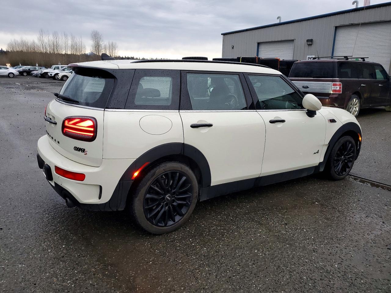 2022 MINI COOPER S CLUBMAN ALL4 photo 3