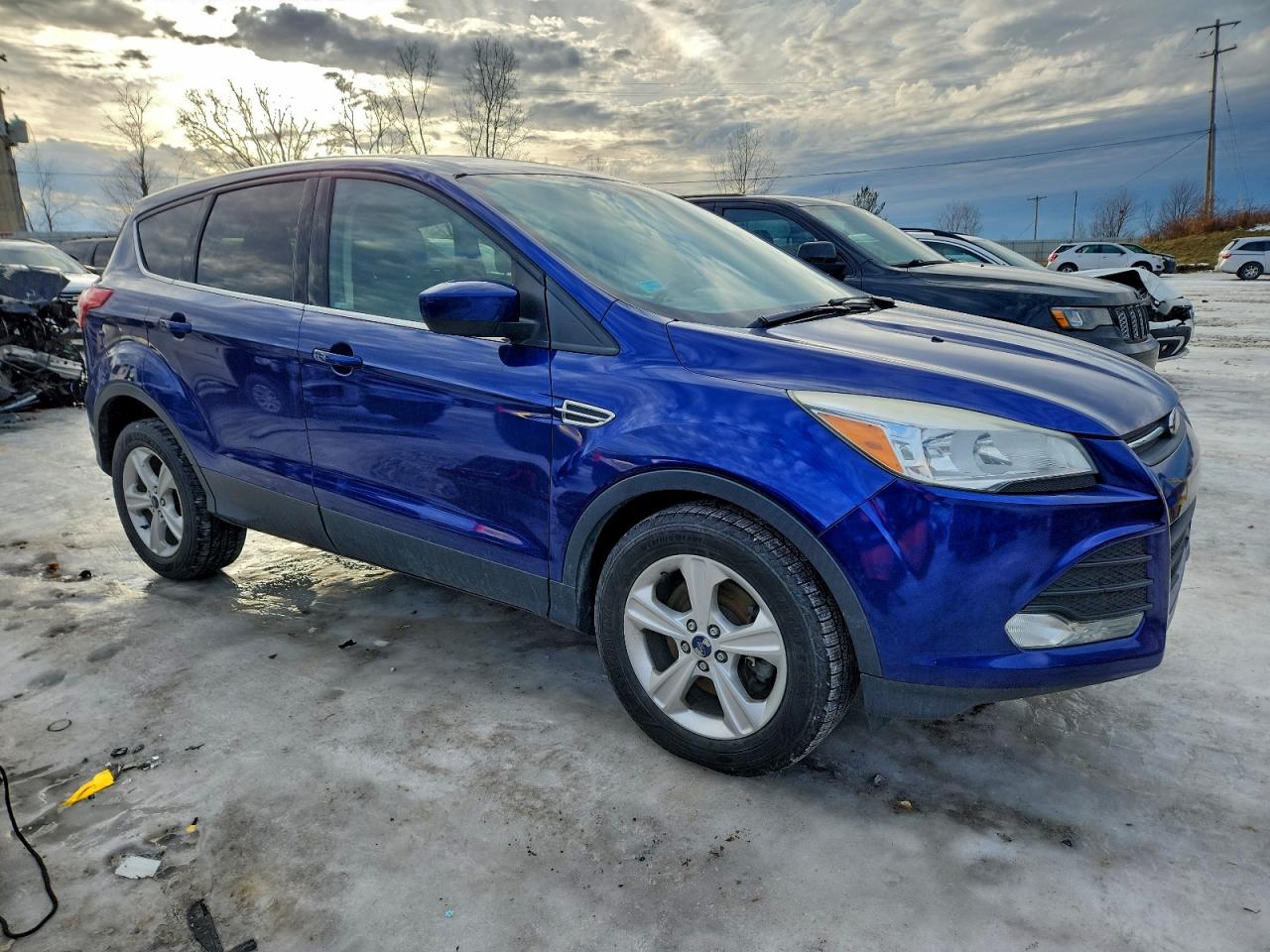 2015 FORD ESCAPE SE photo 4