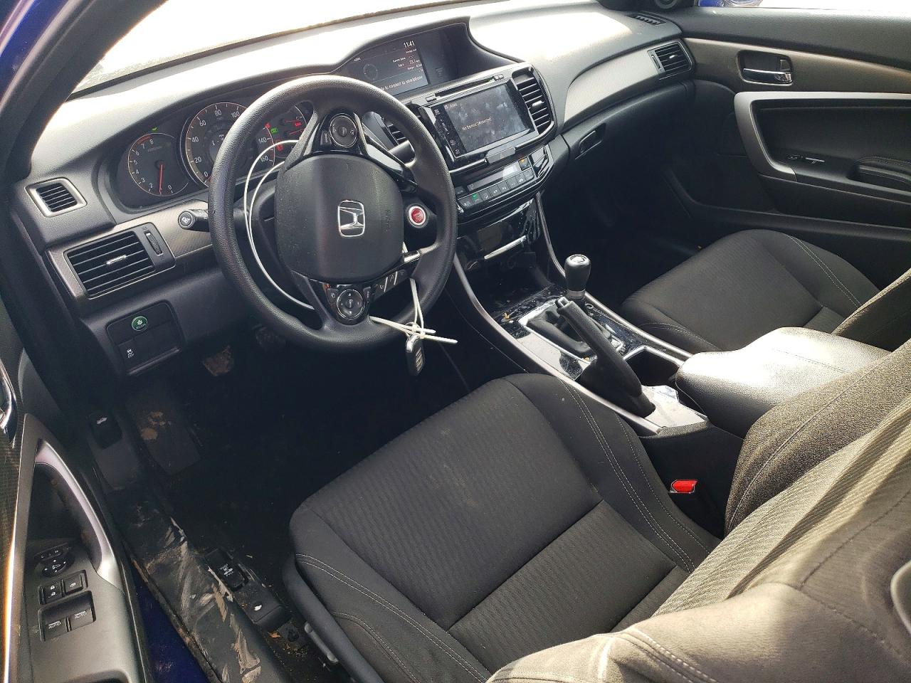 2017 HONDA ACCORD EX photo 22