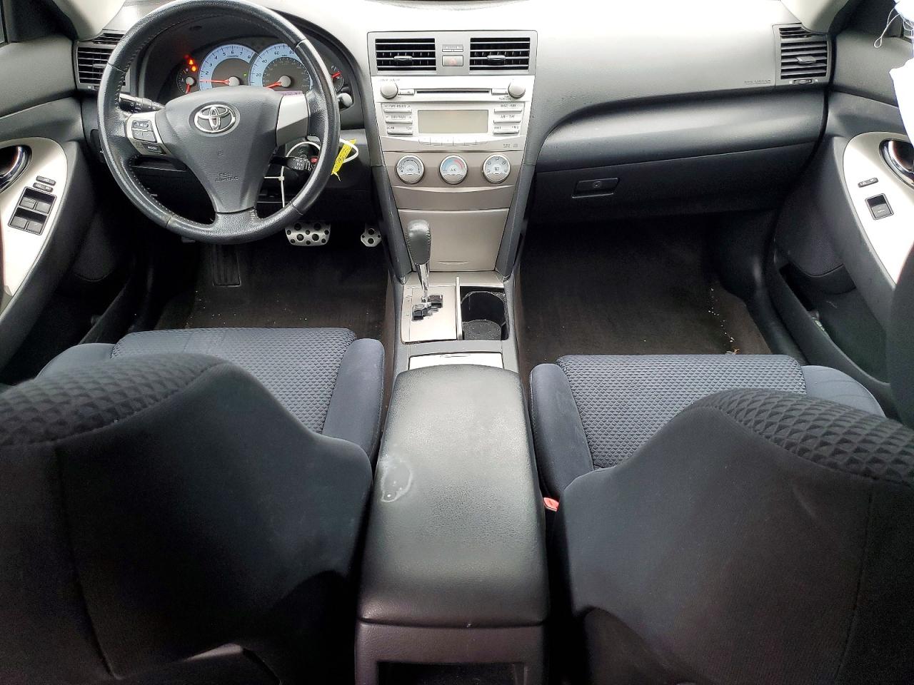 2011 TOYOTA CAMRY BASE photo 29