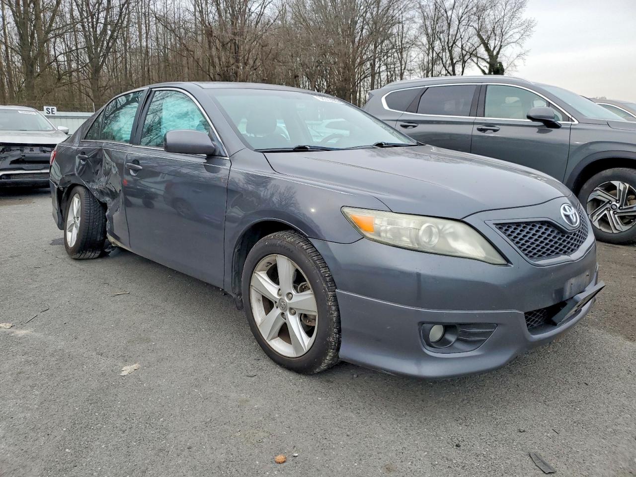 2011 TOYOTA CAMRY BASE photo 13