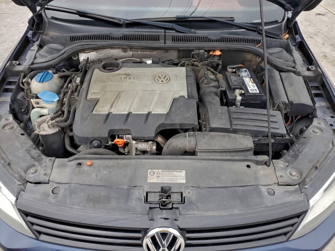 2012 VOLKSWAGEN JETTA TDI photo 11
