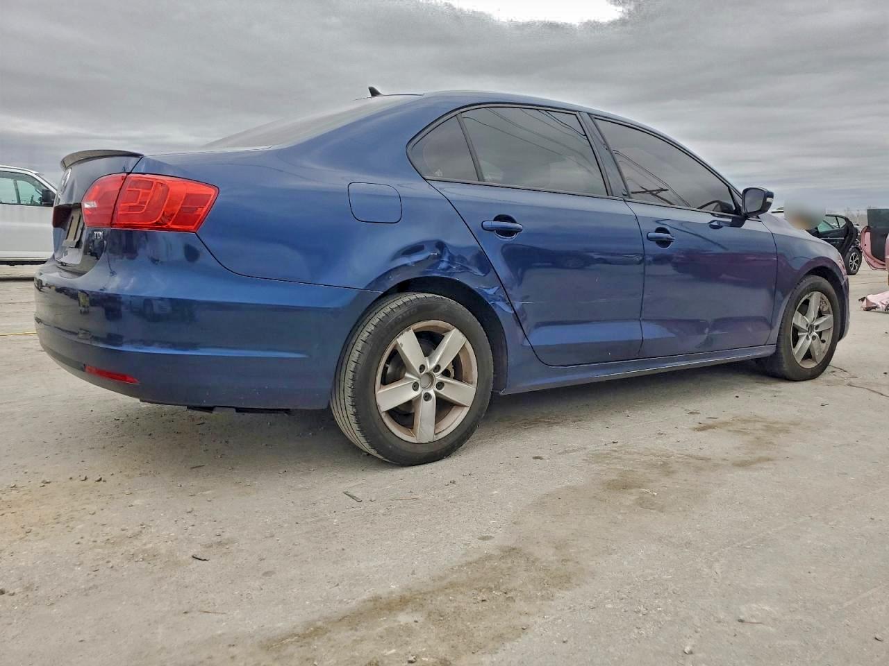 2012 VOLKSWAGEN JETTA TDI photo 3