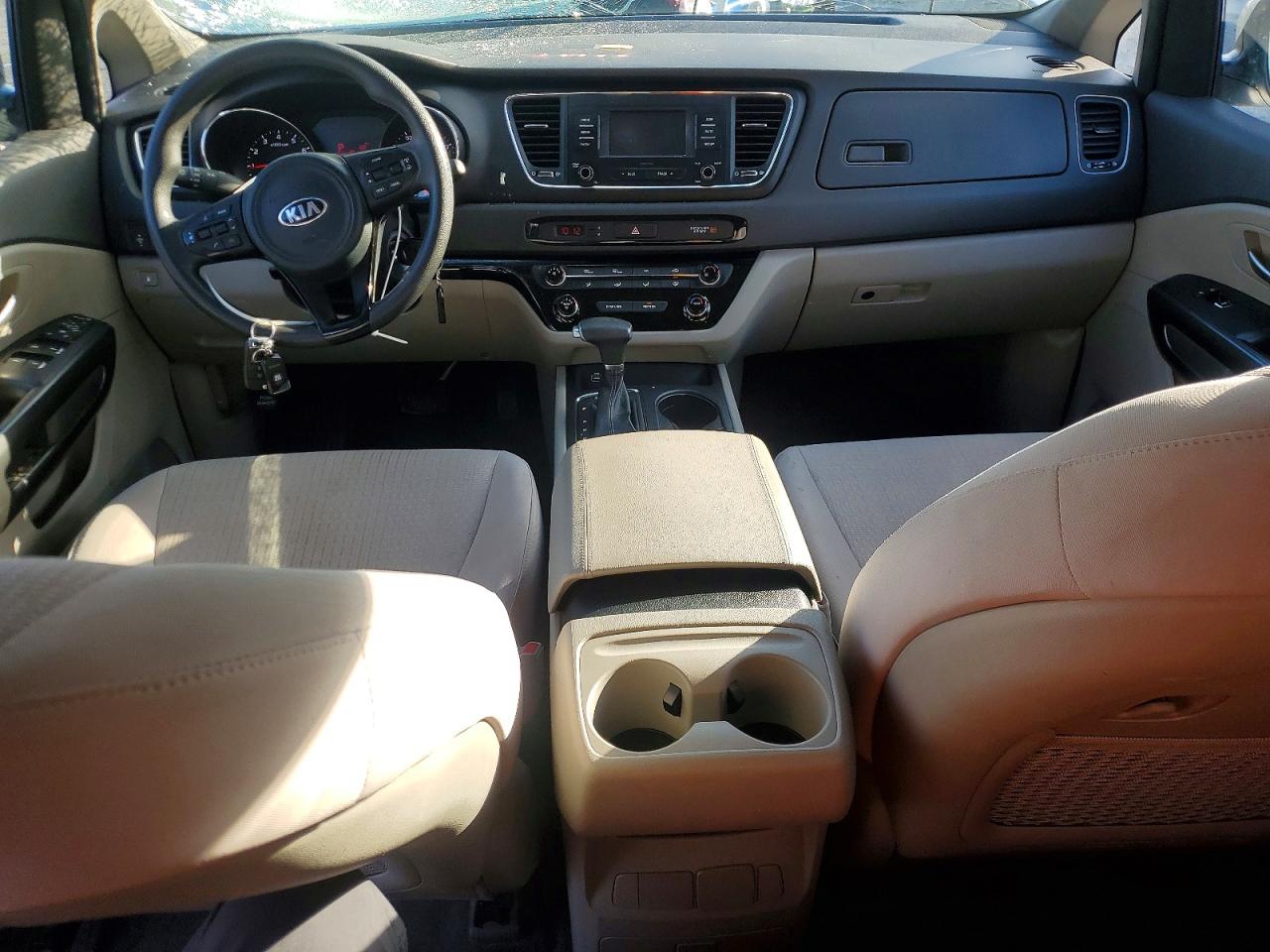 2017 KIA SEDONA LX photo 15