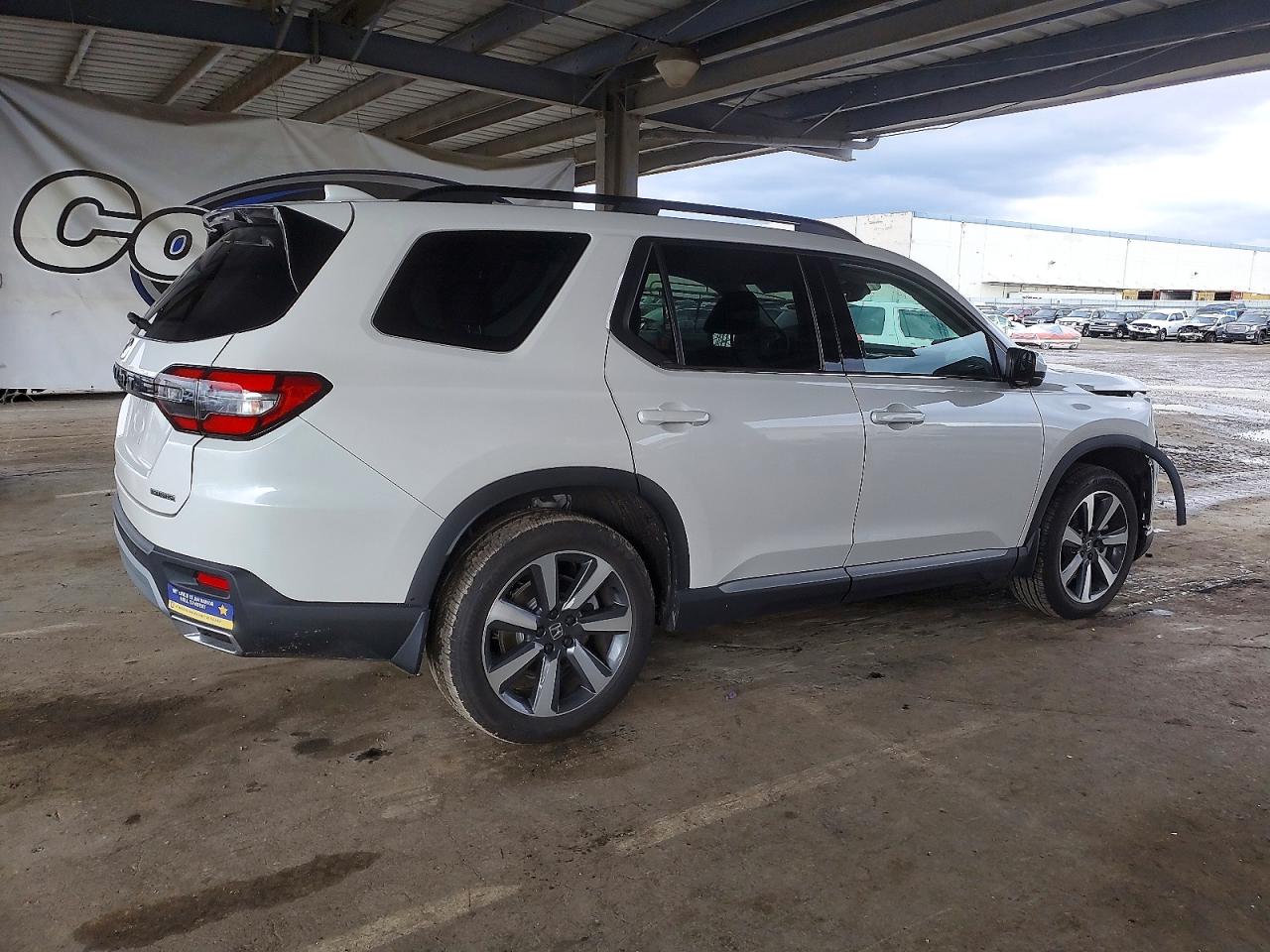 2025 HONDA PILOT TOURING photo 3