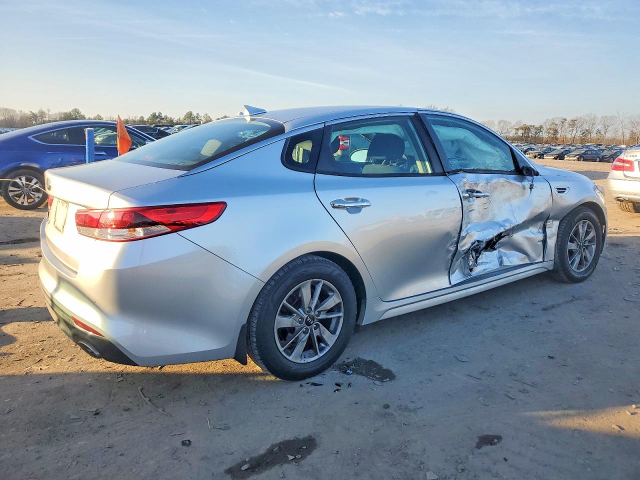 2018 KIA OPTIMA LX photo 3