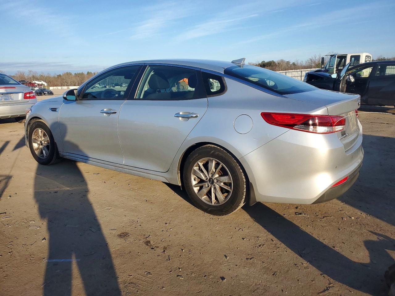2018 KIA OPTIMA LX photo 2