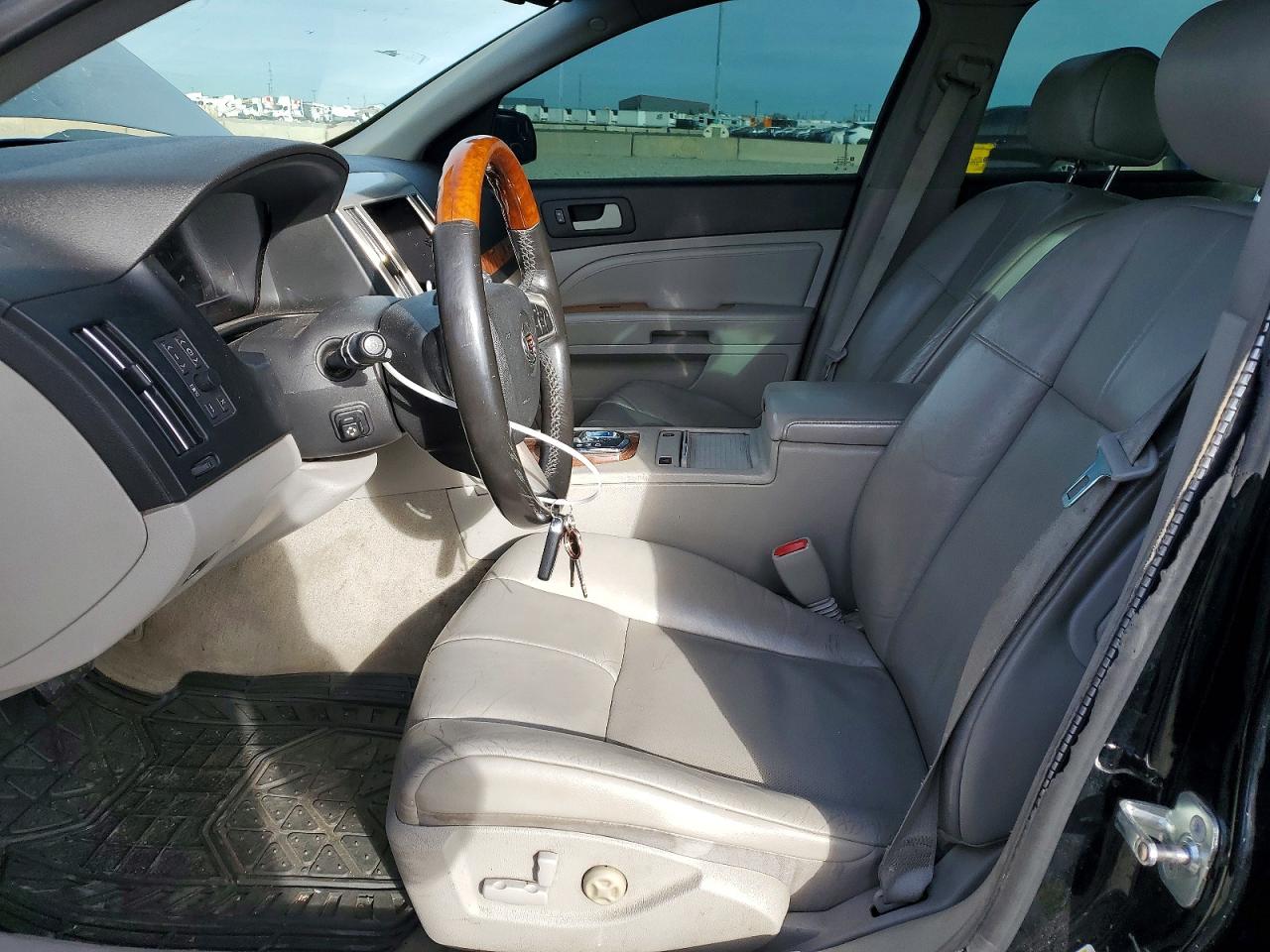 2009 CADILLAC STS photo 7