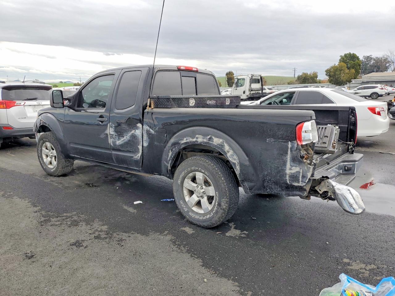 2011 NISSAN FRONTIER SV photo 2