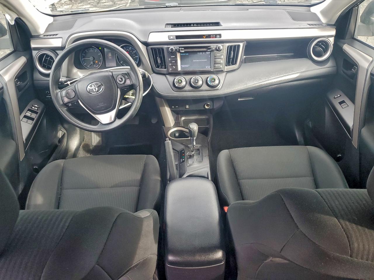 2018 TOYOTA RAV4 LE photo 15