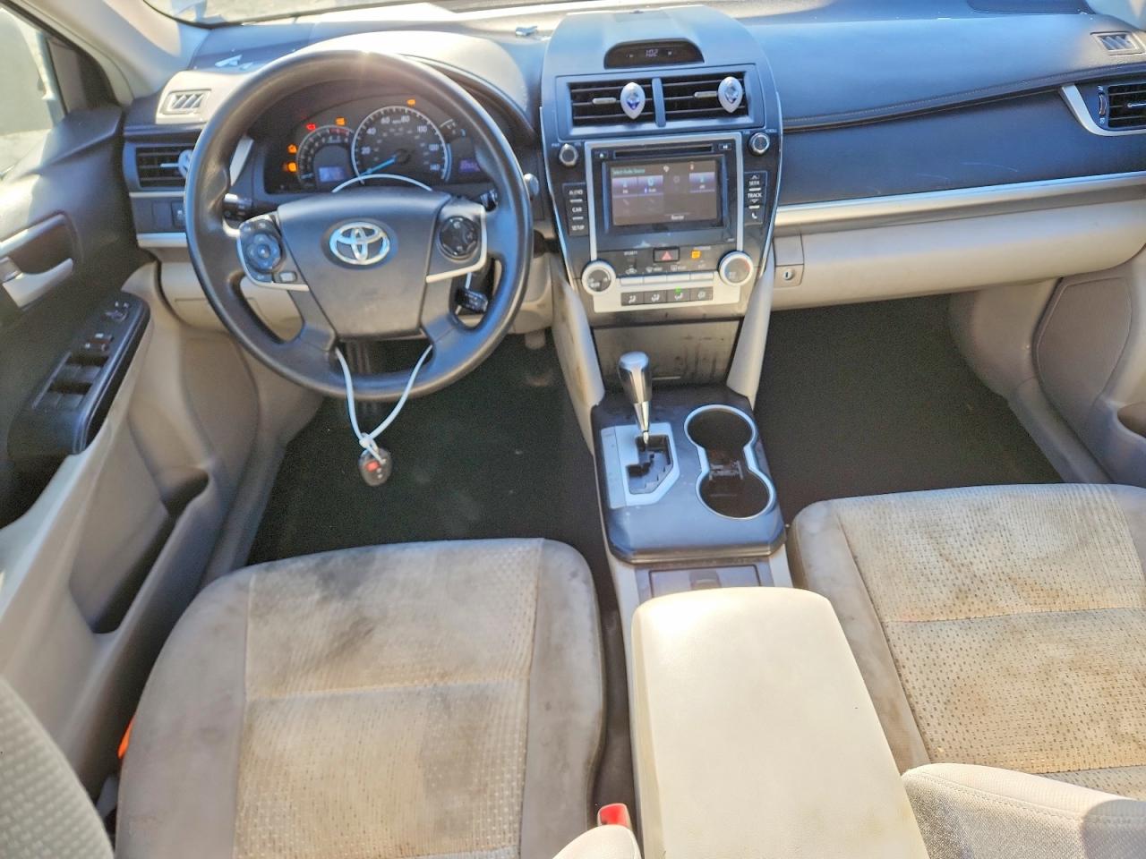 2014 TOYOTA CAMRY L photo 22