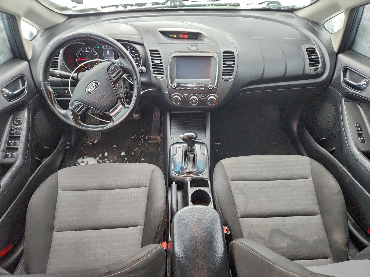 2017 KIA FORTE LX photo 8