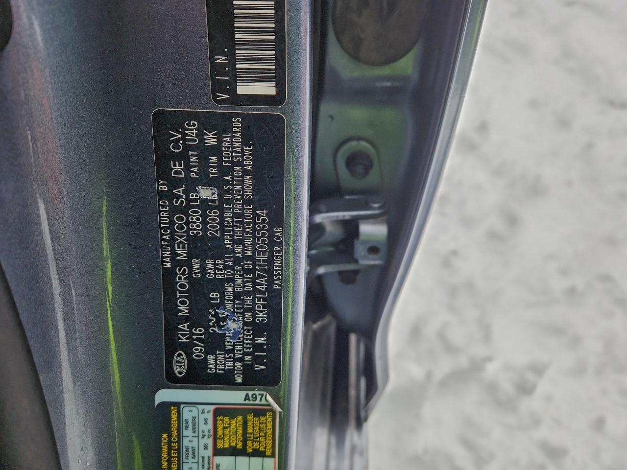 2017 KIA FORTE LX photo 12