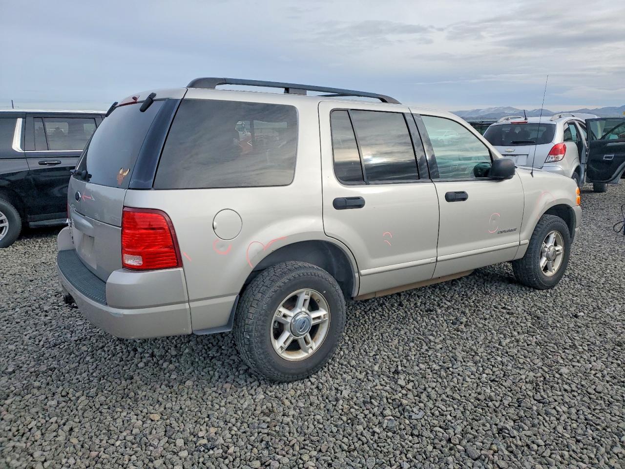 2004 FORD EXPLORER XLT photo 3