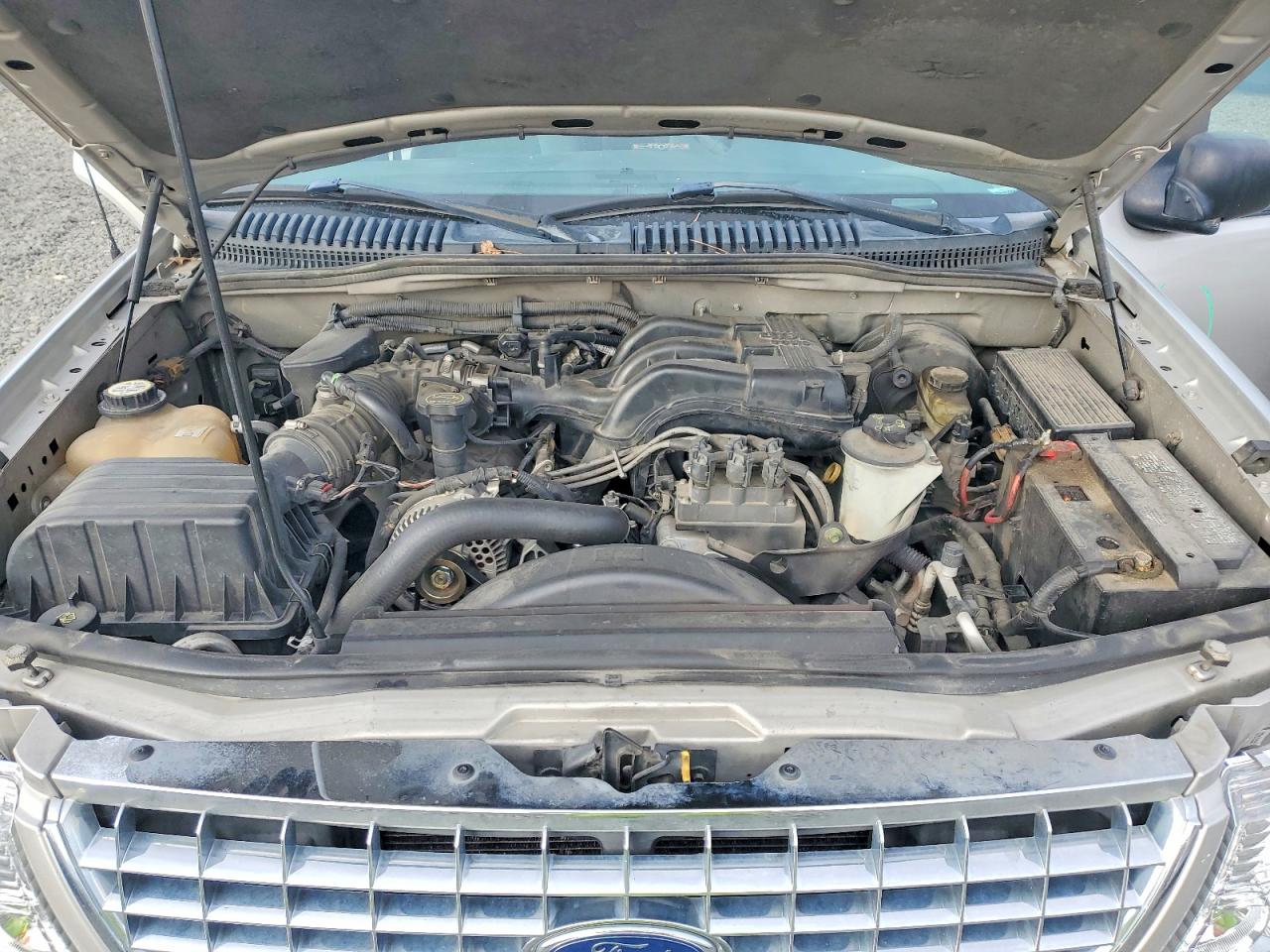 2004 FORD EXPLORER XLT photo 12