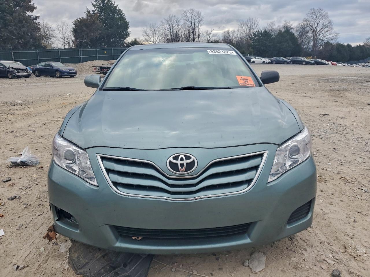 2011 TOYOTA CAMRY BASE photo 5