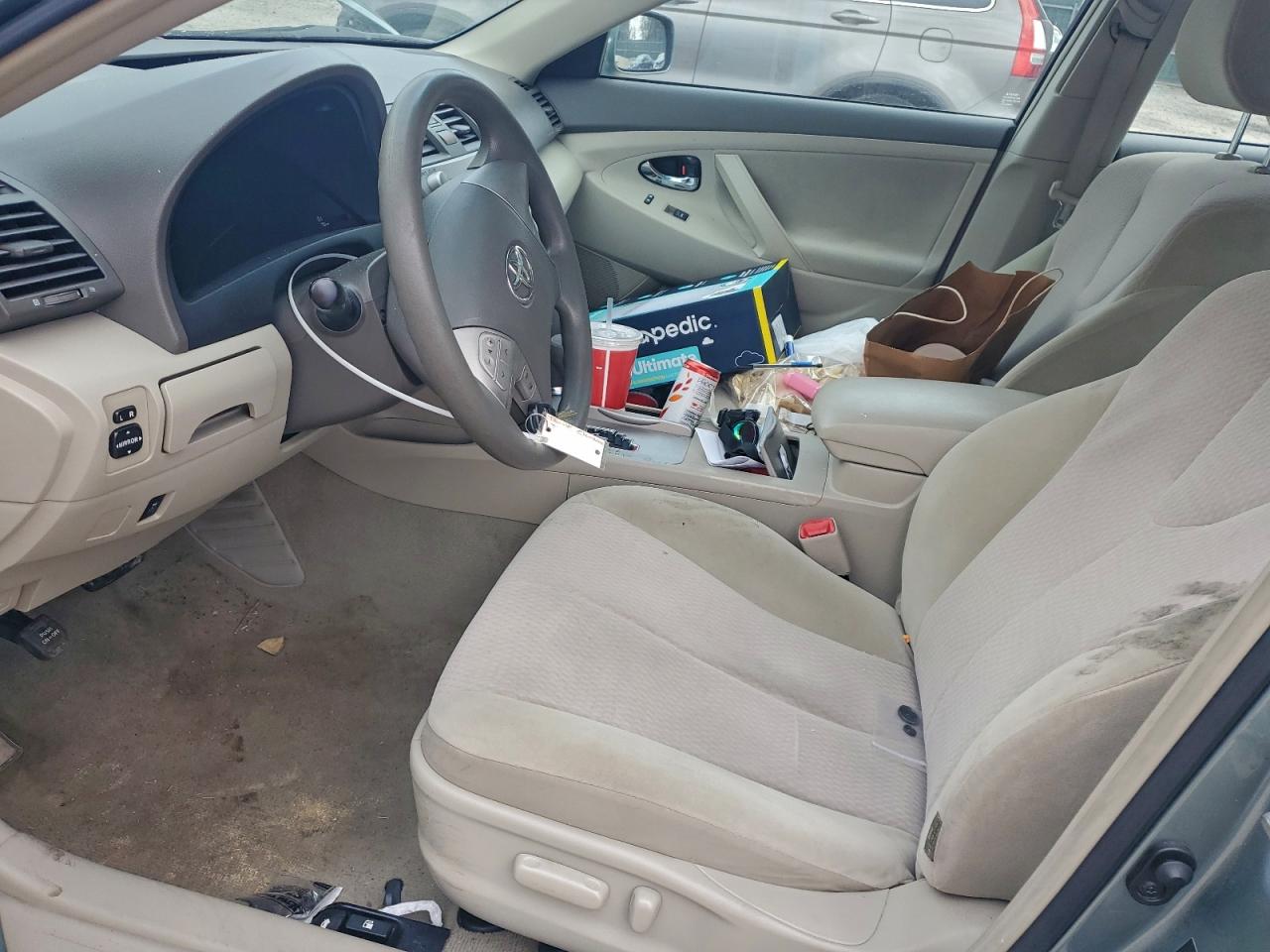 2011 TOYOTA CAMRY BASE photo 7