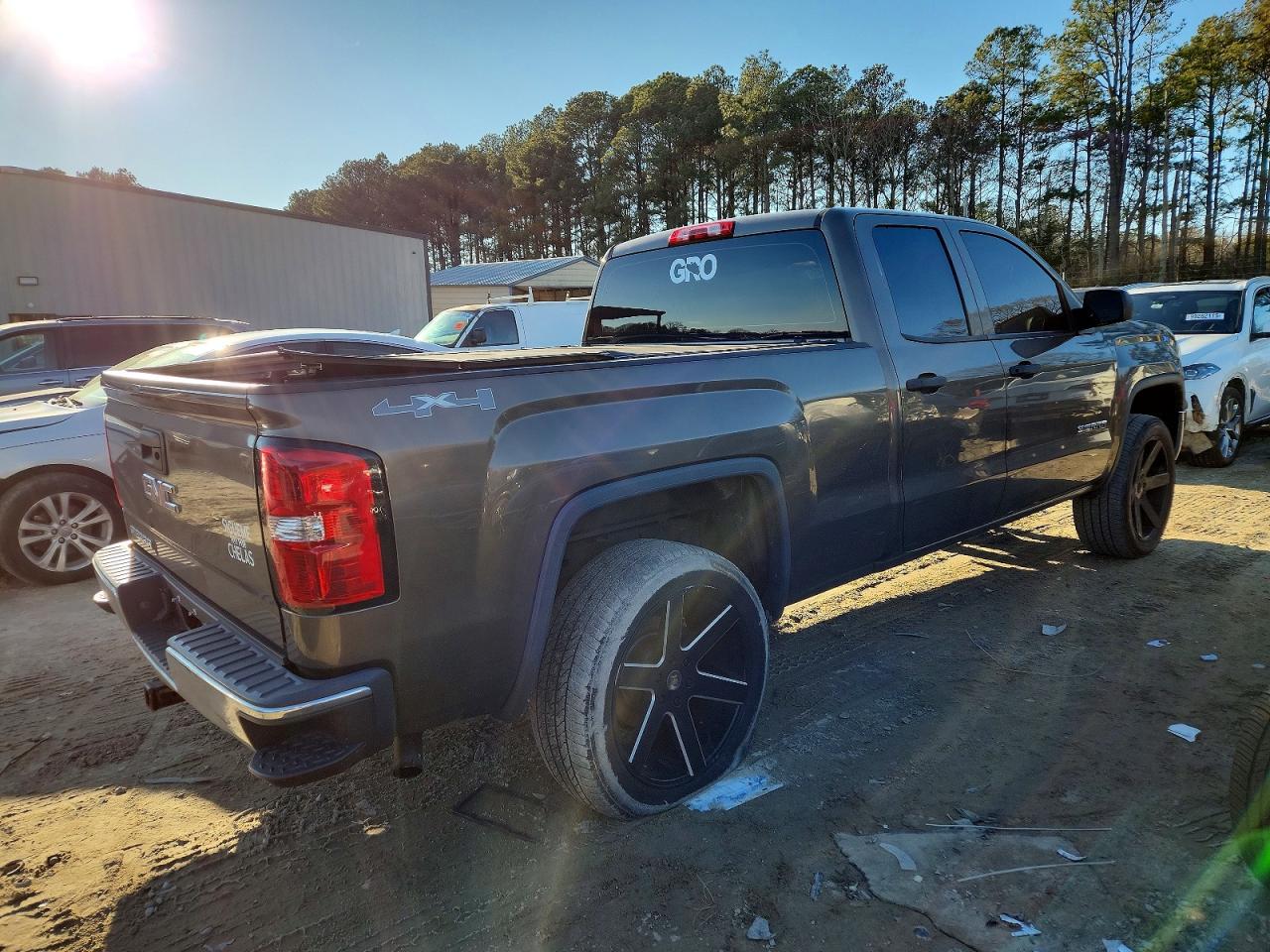 2015 GMC SIERRA K1500 photo 5