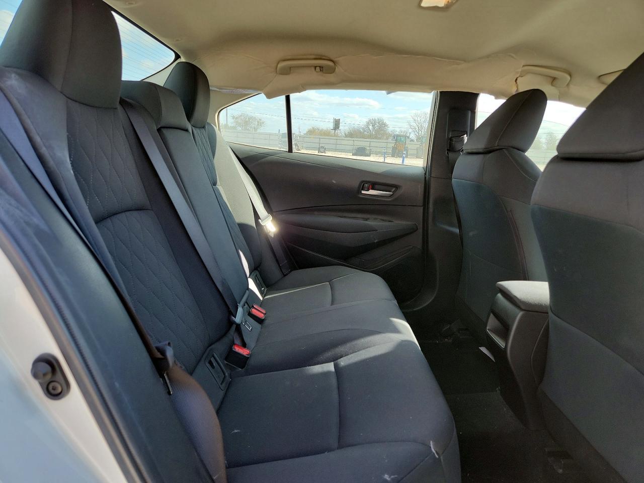 2020 TOYOTA COROLLA LE photo 10