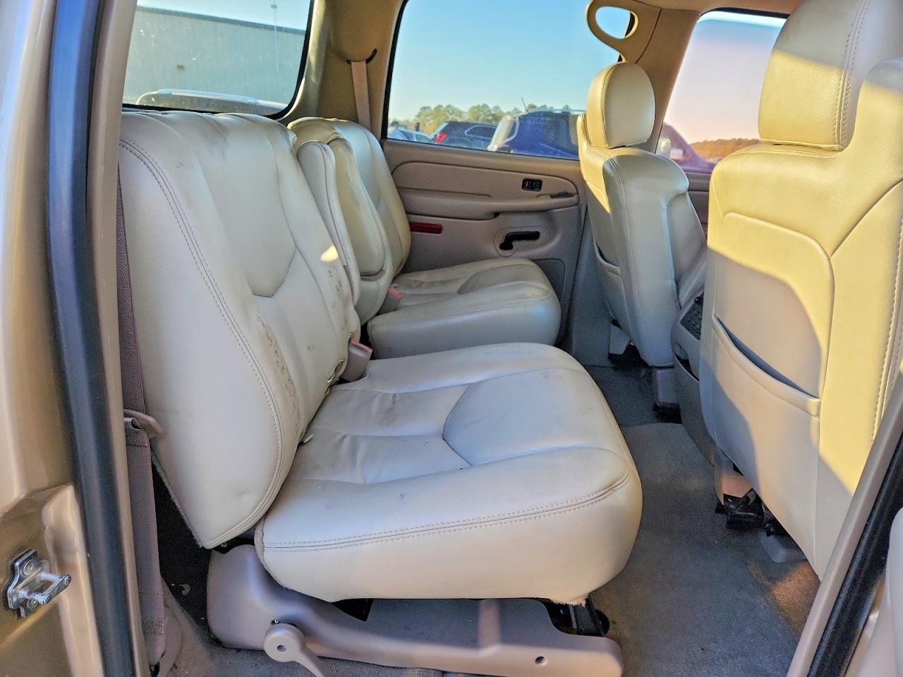 2005 CHEVROLET SUBURBAN C1500 photo 11