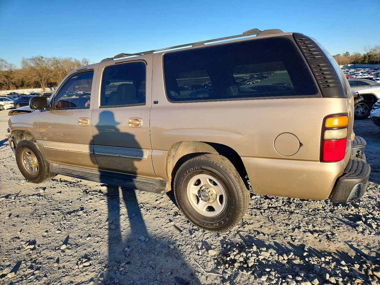 2005 CHEVROLET SUBURBAN C1500 photo 2