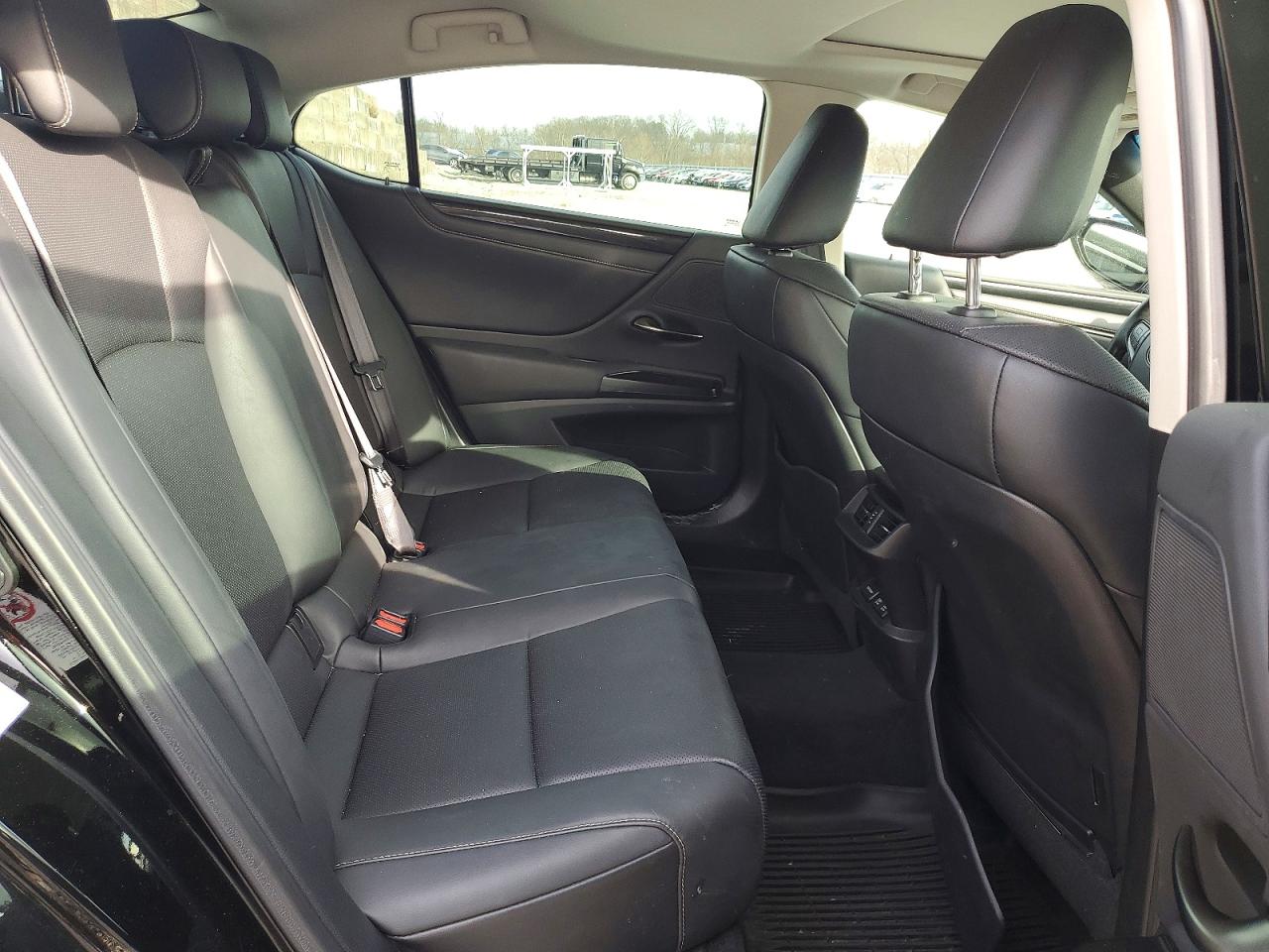 2019 LEXUS ES 350 photo 10