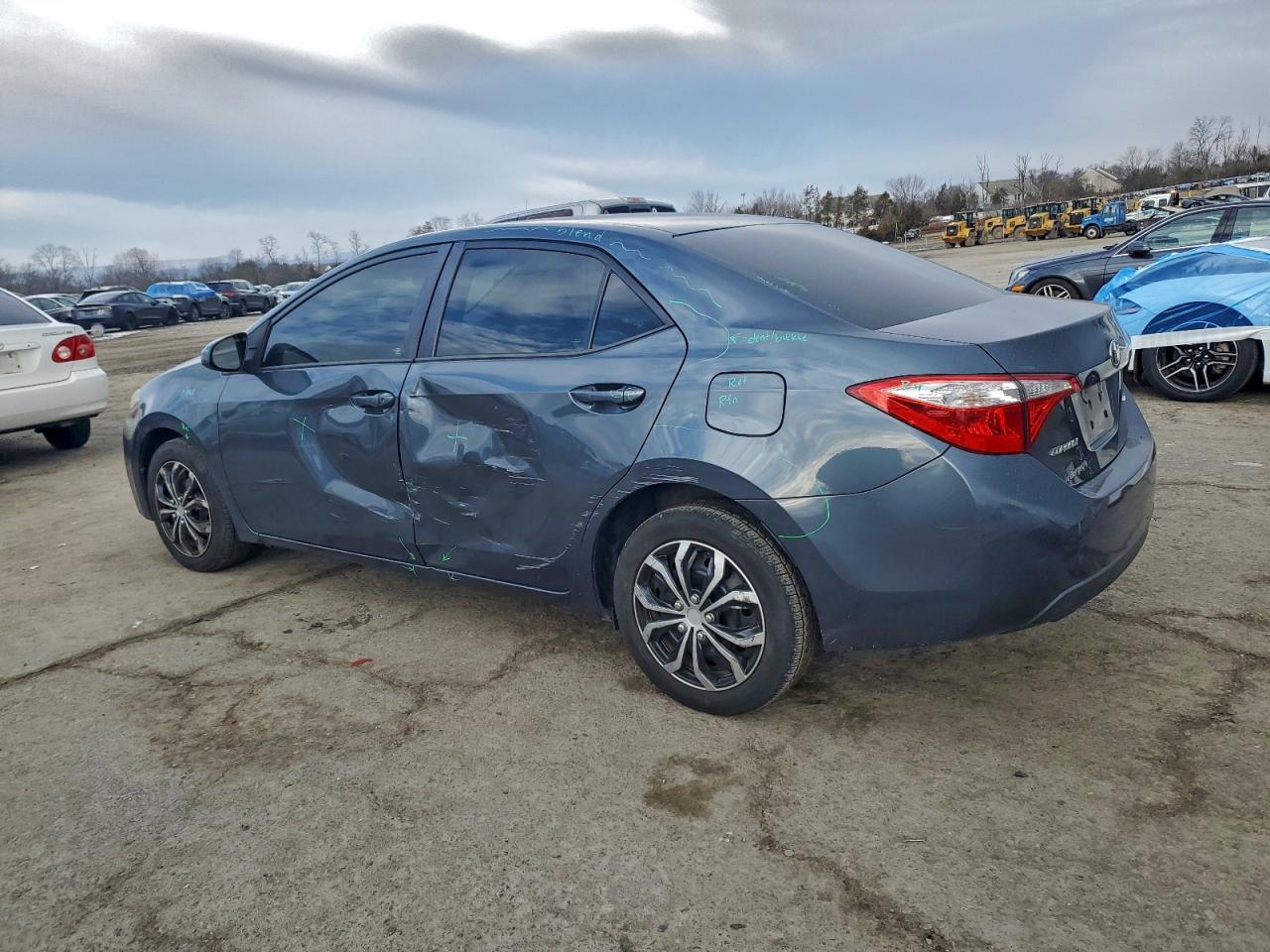 2016 TOYOTA COROLLA L photo 2
