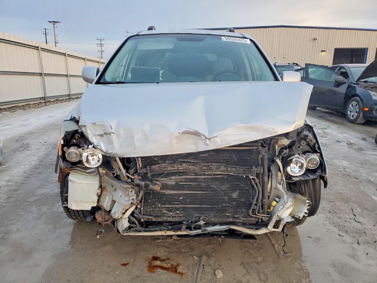 2008 HYUNDAI ENTOURAGE GLS photo 5