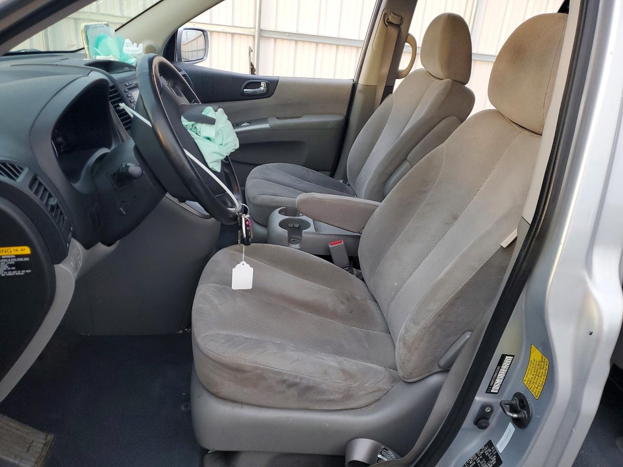 2008 HYUNDAI ENTOURAGE GLS photo 7