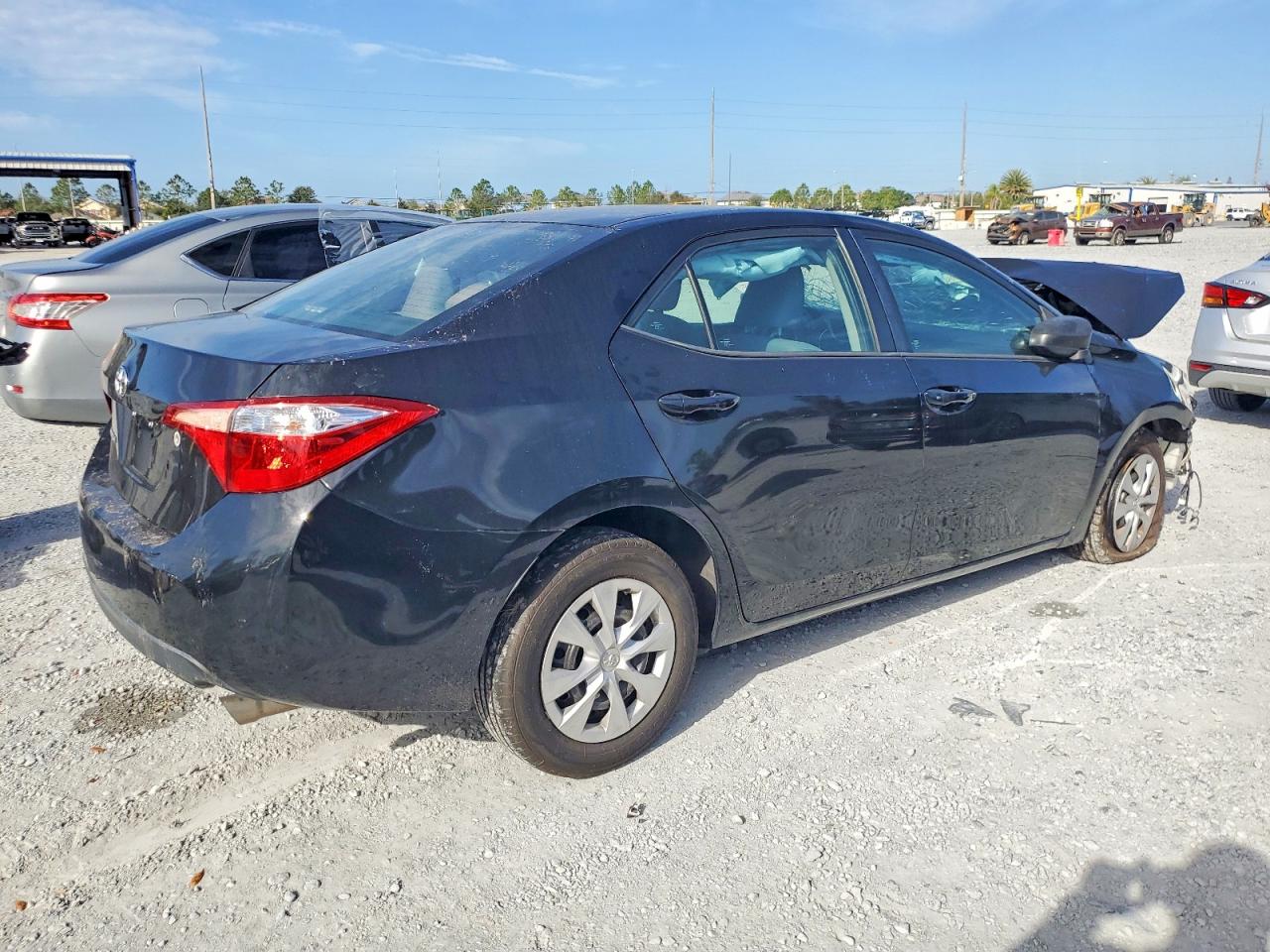 2017 TOYOTA COROLLA L photo 5