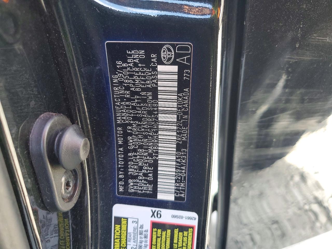 2017 TOYOTA COROLLA L photo 23