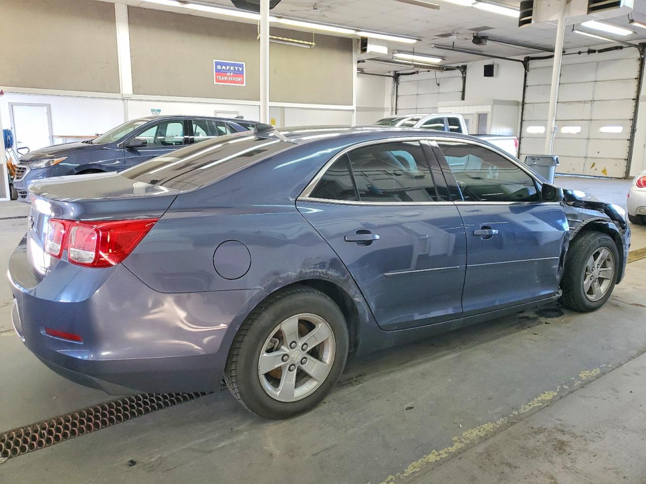 2014 CHEVROLET MALIBU LS photo 3