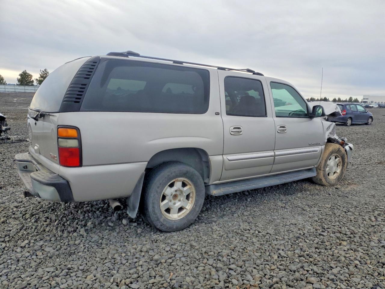 2005 GMC YUKON XL K1500 photo 7