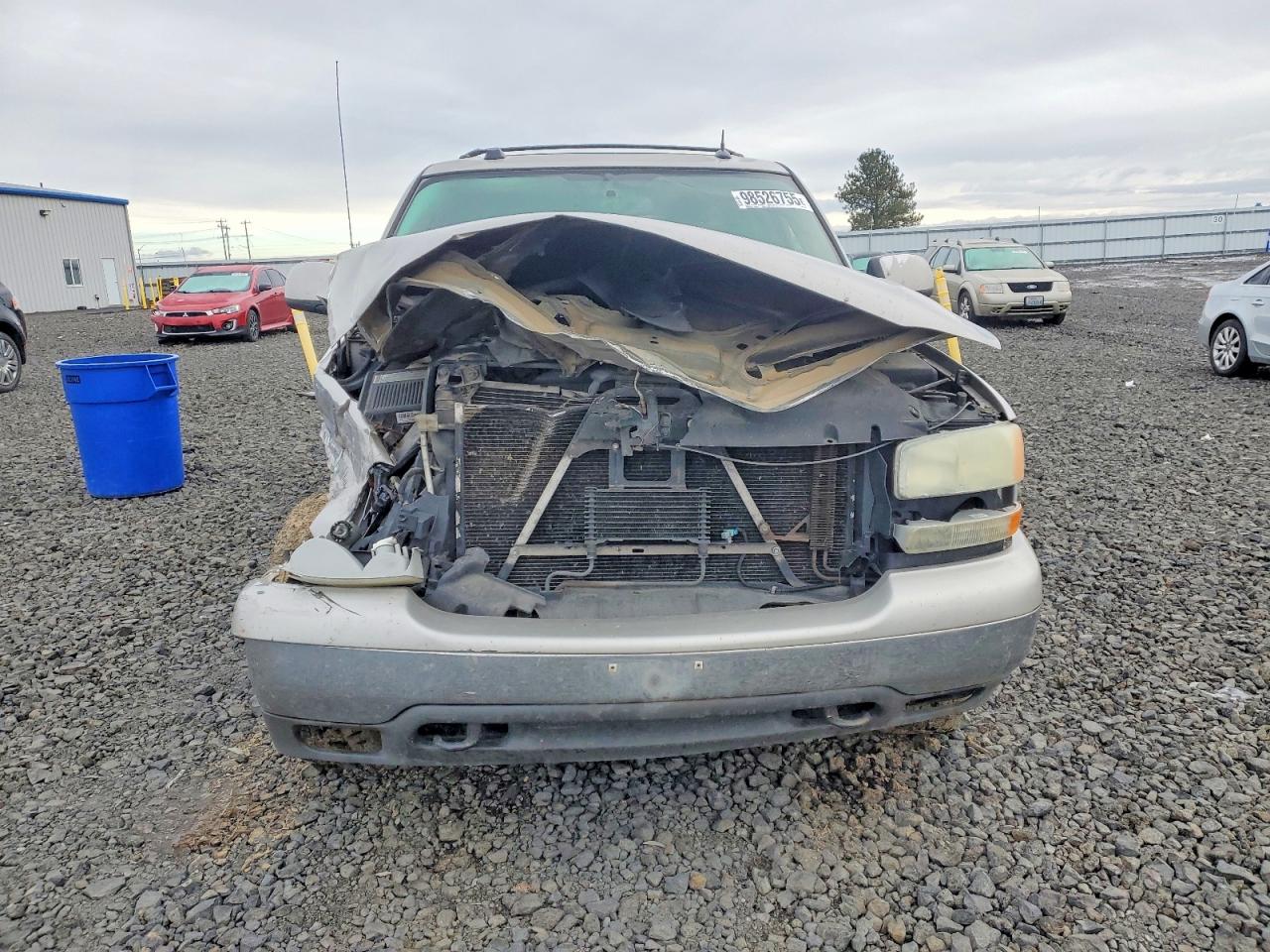 2005 GMC YUKON XL K1500 photo 13