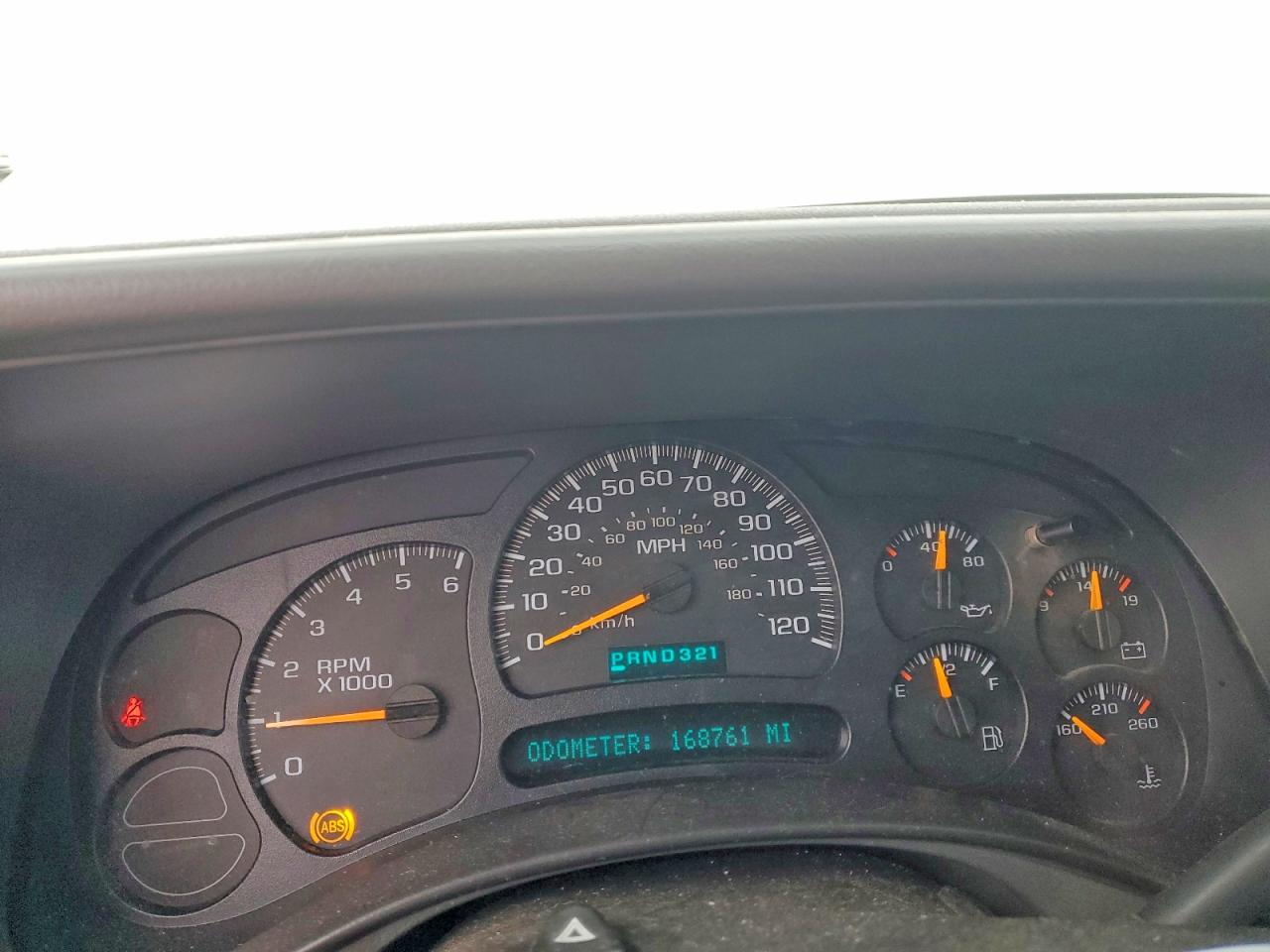2005 GMC YUKON XL K1500 photo 25