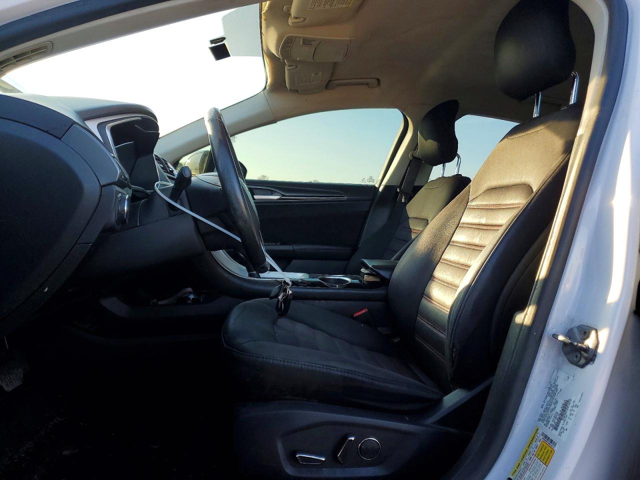 2014 FORD FUSION SE photo 7