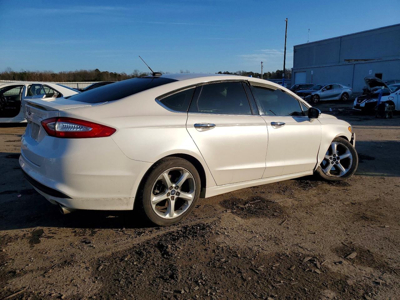 2014 FORD FUSION SE photo 3