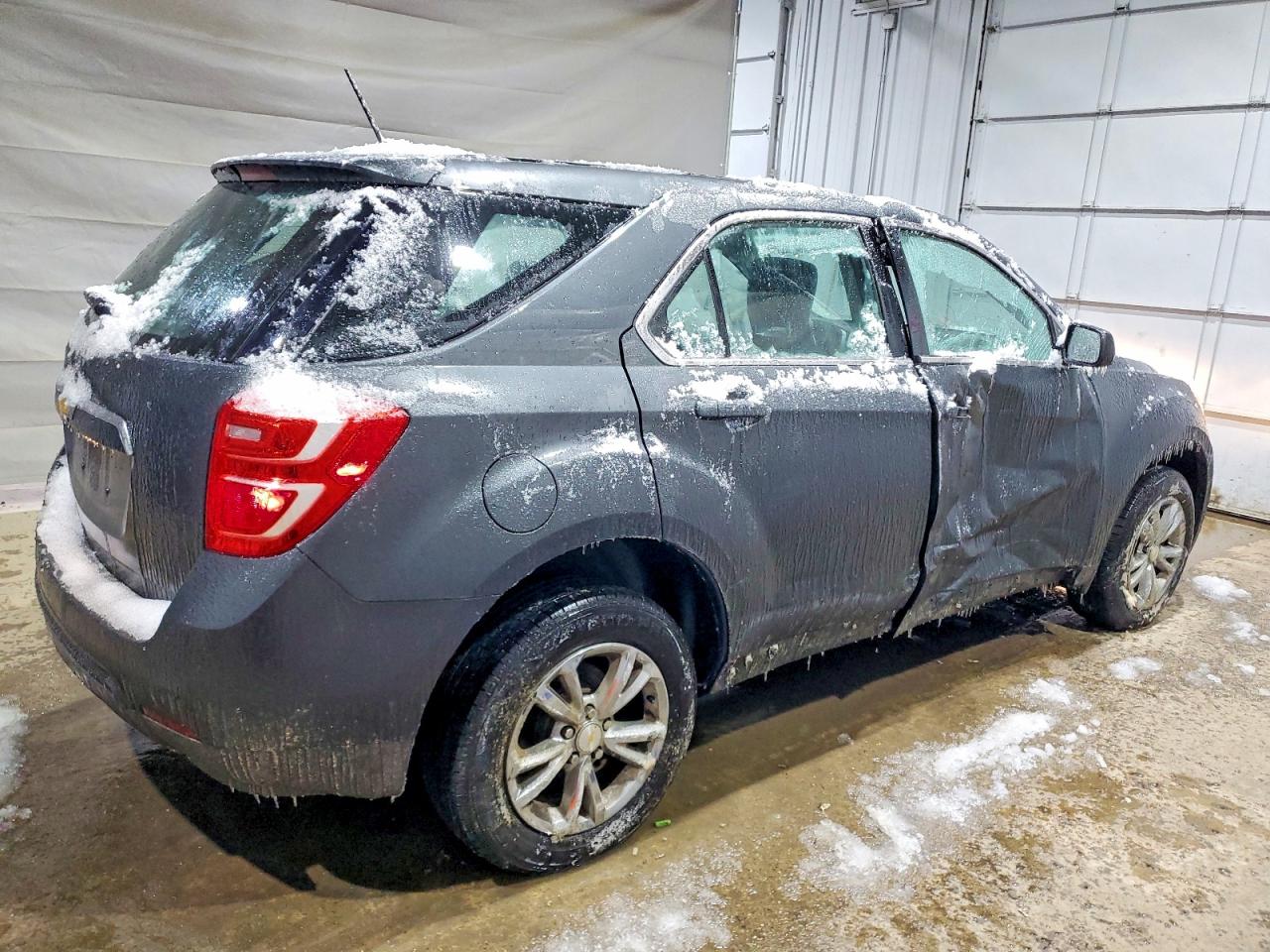 2017 CHEVROLET EQUINOX LS photo 5