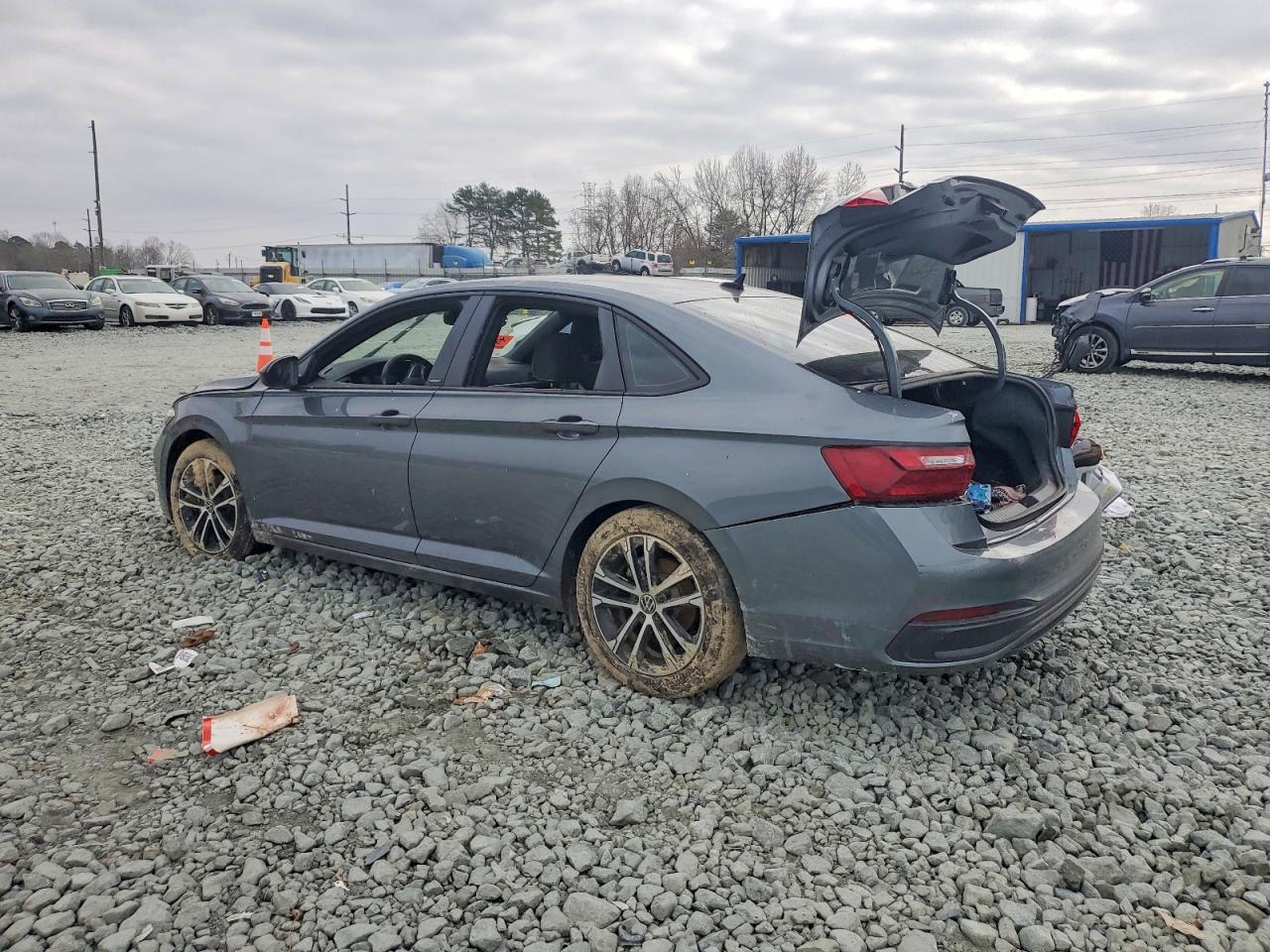 2024 VOLKSWAGEN JETTA SPORT photo 3