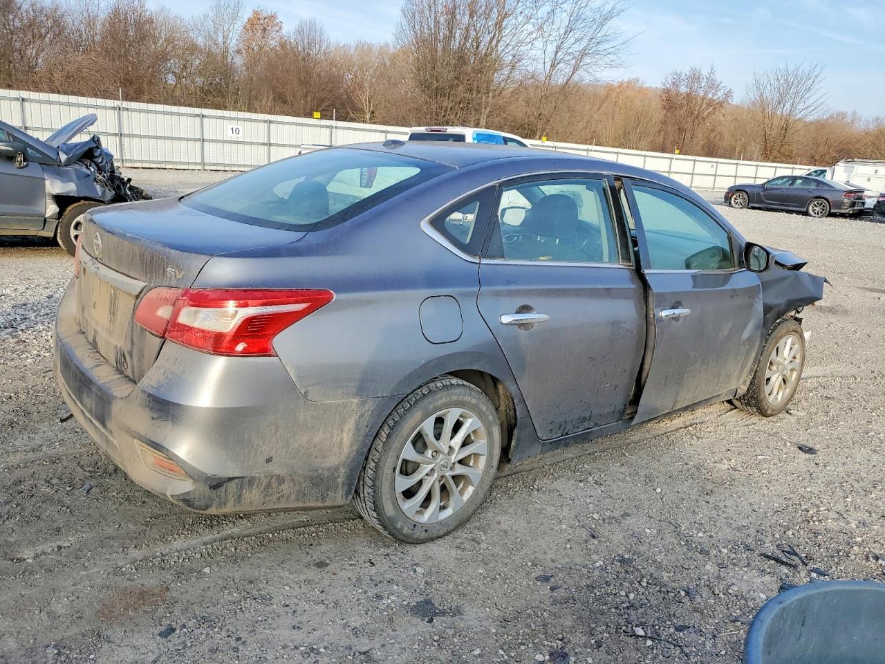 2019 NISSAN SENTRA S photo 3