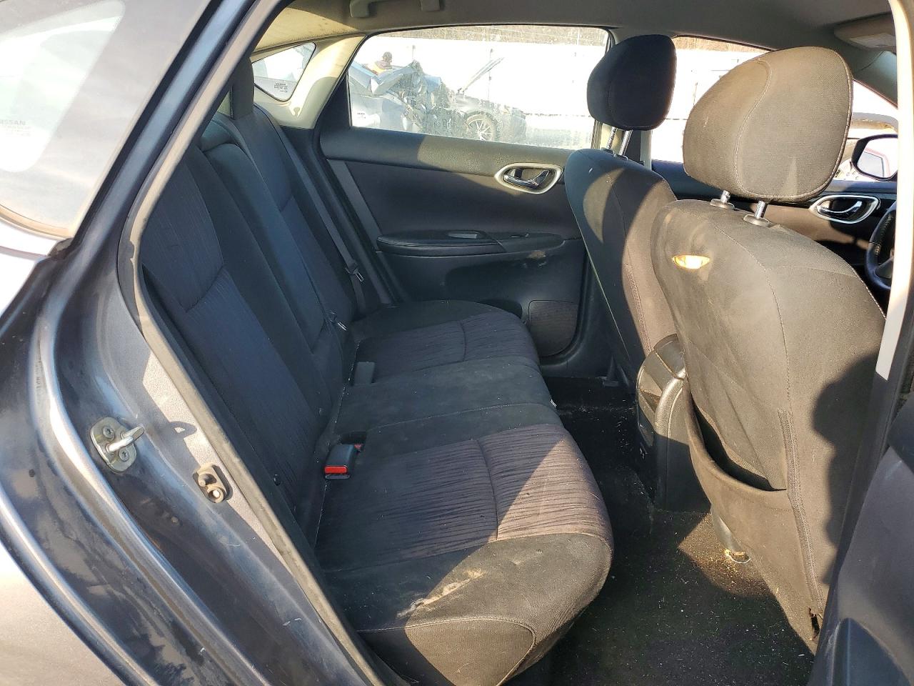2019 NISSAN SENTRA S photo 10
