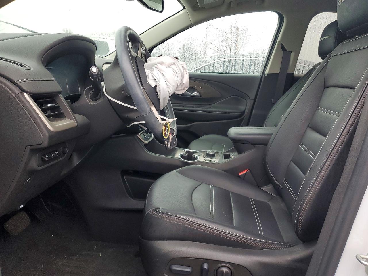 2024 GMC TERRAIN DENALI photo 7