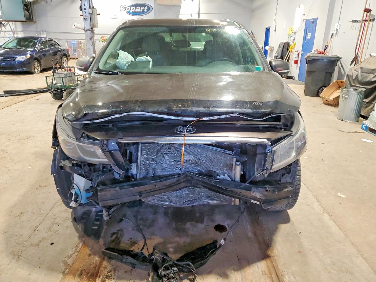 2016 KIA SEDONA LX photo 5